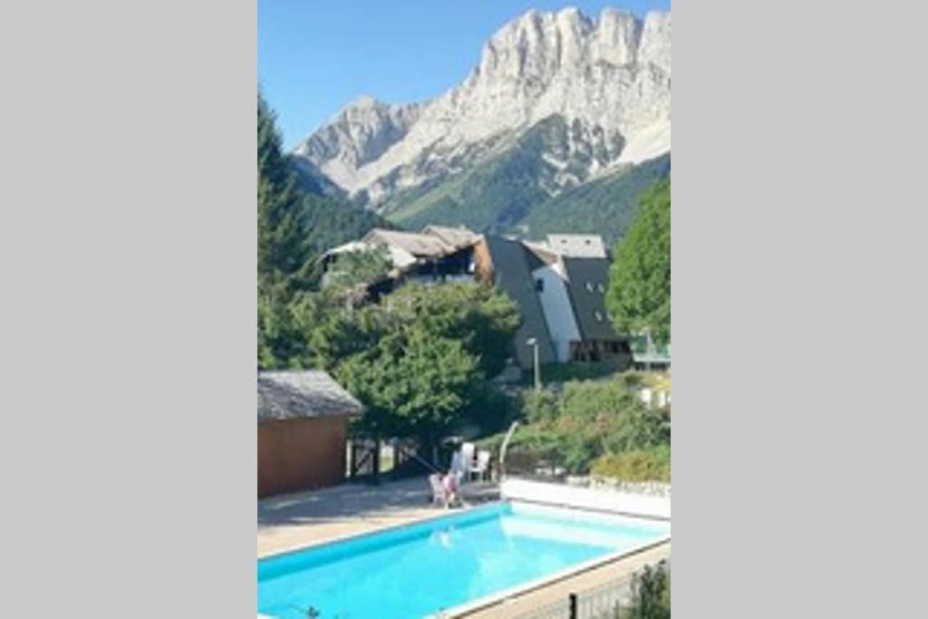 Petit Studio Mansarde 18 M2 Avec Navette Gratuit Aux Pistes De Ski Gresse-en-Vercors Exteriör bild